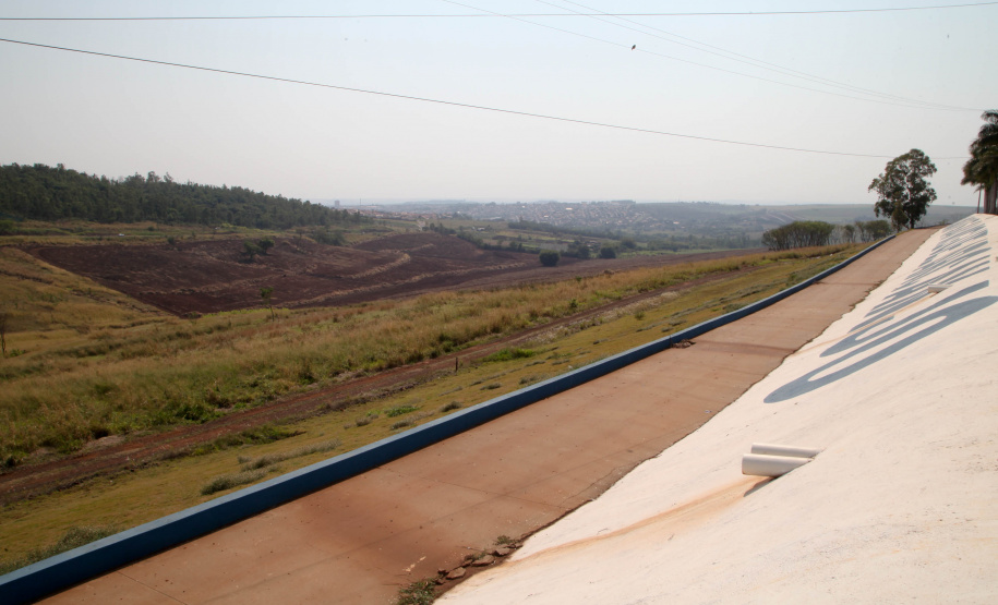 A cidade de Bandeirantes, no Norte Pioneiro, tem pouco mais de 30 mil habitantes, mas a população do município quase dobra no dia de São Miguel Arcanjo