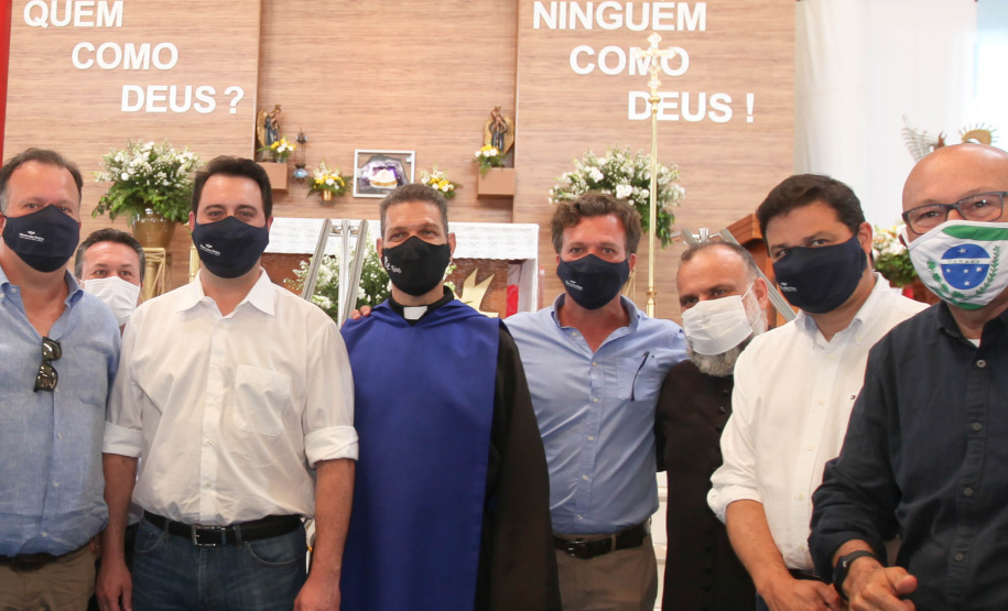 A cidade de Bandeirantes, no Norte Pioneiro, tem pouco mais de 30 mil habitantes, mas a população do município quase dobra no dia de São Miguel Arcanjo