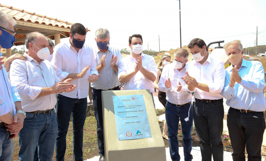 O 1º de outubro é o Dia do Idoso, data que busca fomentar a proteção e atenção com a população da terceira idade. No Paraná, as políticas públicas voltadas a este segmento ganham cada vez mais força. Nesta quinta-feira (01), o governador Carlos Massa Ratinho Junior entregou, em Jaguariaíva, nos Campos Gerais, o primeiro condomínio exclusivo para idosos do Estado.. Foto: Ari Dias/AEN