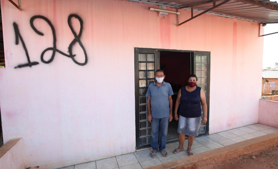 O 1º de outubro é o Dia do Idoso, data que busca fomentar a proteção e atenção com a população da terceira idade. No Paraná, as políticas públicas voltadas a este segmento ganham cada vez mais força. Nesta quinta-feira (01), o governador Carlos Massa Ratinho Junior entregou, em Jaguariaíva, nos Campos Gerais, o primeiro condomínio exclusivo para idosos do Estado.. Foto: Ari Dias/AEN