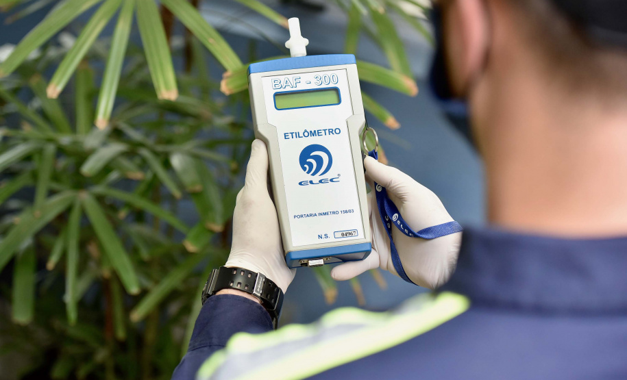 Portos do Paraná implanta teste do bafômetro na faixa portuária.