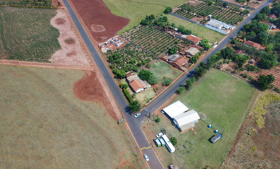 O governador Carlos Massa Ratinho Junior inaugurou nesta quinta-feira (1º) a pavimentação asfáltica da Estrada São Manoel, em São Jorge do Patrocínio, na região Noroeste, e anunciou novos investimentos para o município em pavimentações urbanas e de estradas rurais, veículos e iluminação pública.  Foto: Jose Fernando Ogura/AEN