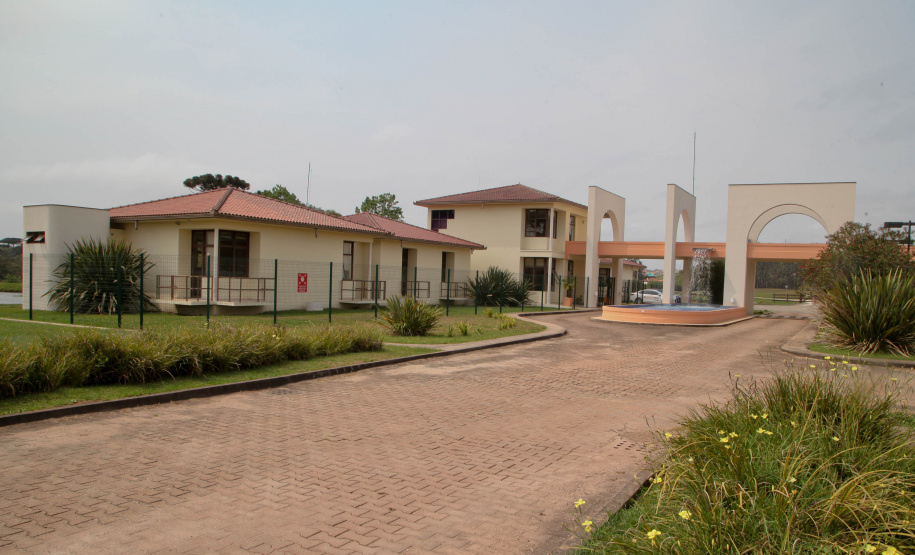 Empresas de cal e calcário geram cerca de 3 mil empregos diretos.  A Calpar Comércio de Calcário é maior produtora do país e está localizada em Castro, nos Campos Gerais. Foto: Ari Dias/AEN.