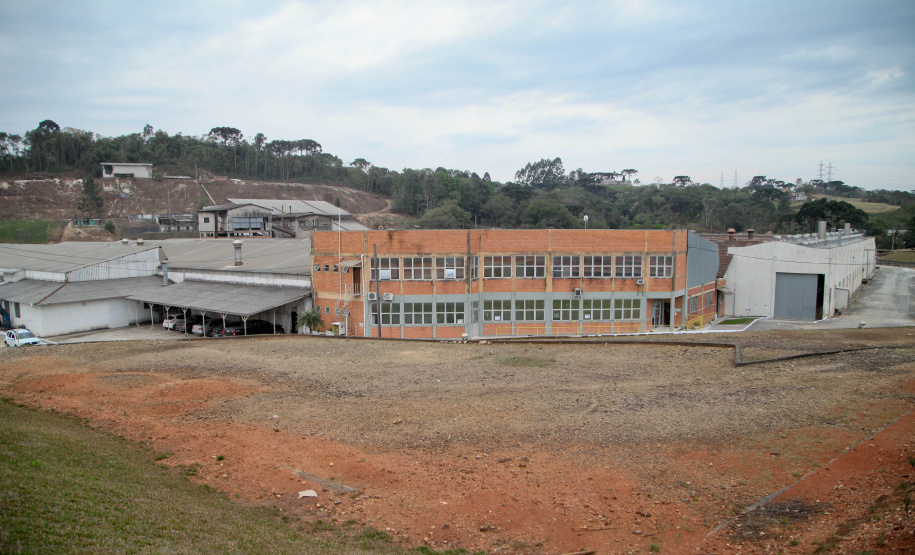 Porcelanas Germer. Criada em 1978, a fábrica emprega cerca de 500 pessoas e produz em média um milhão de peças por mês.Feito no Paraná. Foto: Ari Dias/AEN.