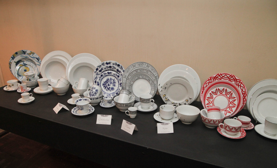 Uma das mais tradicionais indústrias da cidade é a Schimidt. A empresa, fundada em 1945, tem uma fábrica operando desde 1953 e hoje é uma das marcas de louças de mesa mais tradicionais do Brasil.. Foto: Ari Dias/AEN.