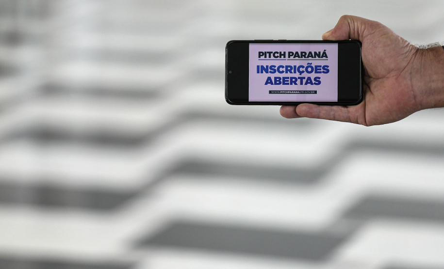 O Governo do Estado abriu nesta terça-feira (10) as inscrições para o Pitch Paraná, projeto que busca ideias inovadoras que contribuam para o desenvolvimento estadual, desburocratização do serviço público e melhoraria da vida das pessoas. Foto: Jonathan Campos/AEN