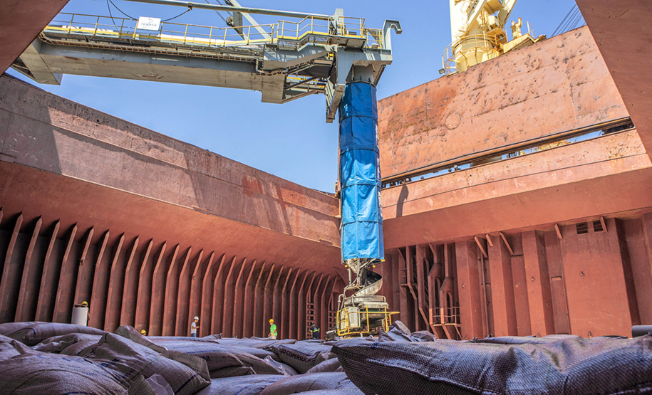 Segue crescente o volume de cargas movimentado pelos portos paranaenses em 2020. Comparando os meses de setembro, deste e do ano passado, o acréscimo registrado passa dos 28%.