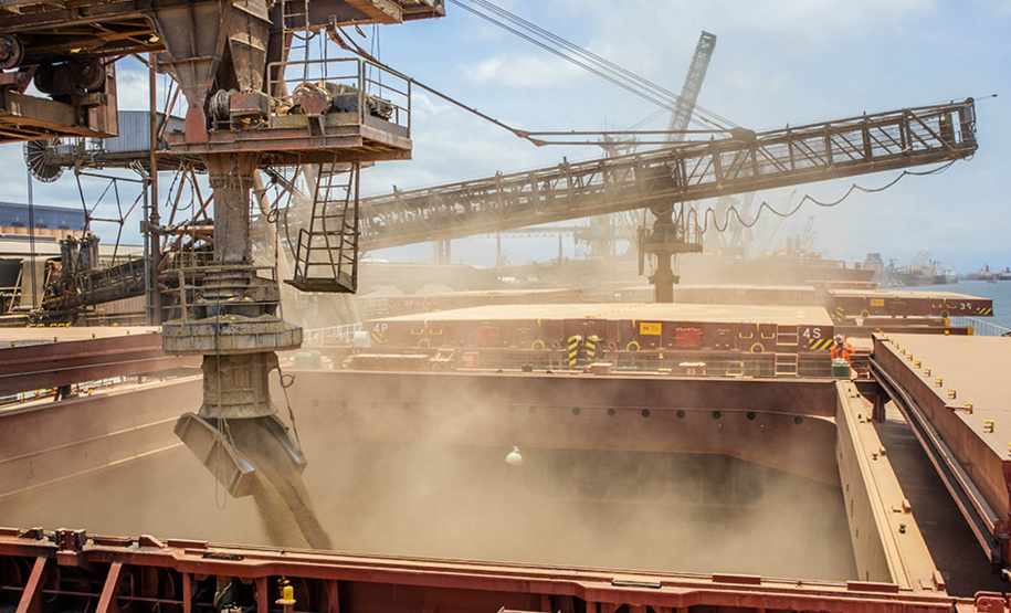 Segue crescente o volume de cargas movimentado pelos portos paranaenses em 2020. Comparando os meses de setembro, deste e do ano passado, o acréscimo registrado passa dos 28%.