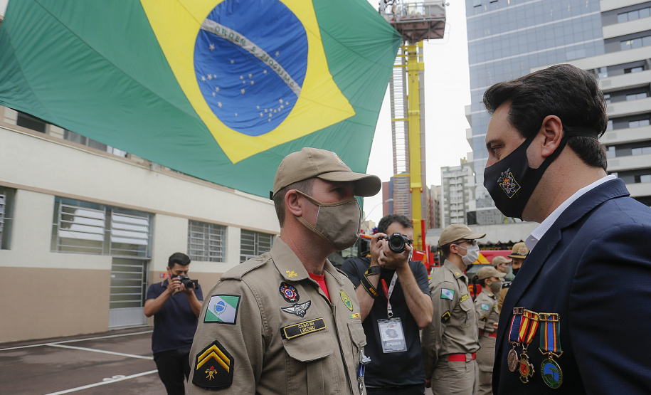 Curitiba-08-10-2020 - Governador Carlos Massa Ratinho Junior, participa do  108° Aniversário do Corpo de Bombeiros da Polícia Militar do Paraná- Foto : Jonathan Campos / AEN