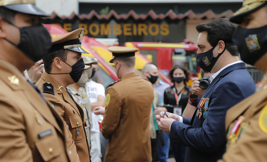 Curitiba-08-10-2020 - Governador Carlos Massa Ratinho Junior, participa do  108° Aniversário do Corpo de Bombeiros da Polícia Militar do Paraná- Foto : Jonathan Campos / AEN
