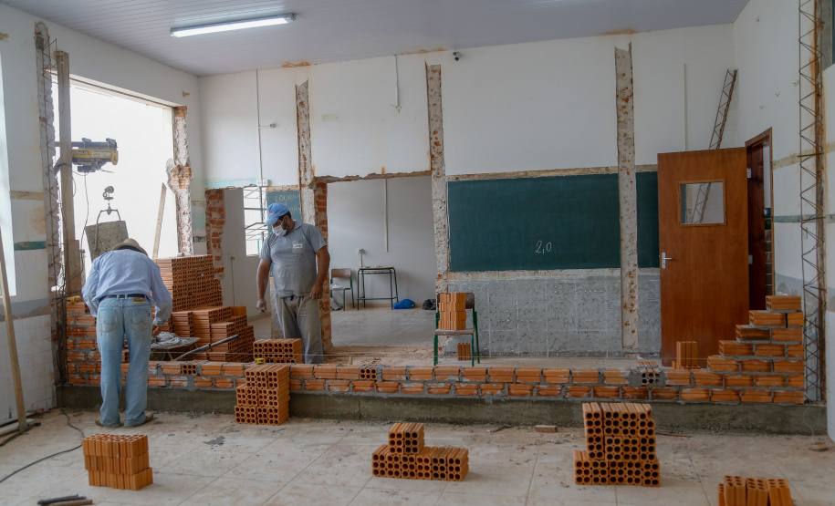 Escola estadual em Pinhalão é repaginada pelo Governo. Colégio Estadual Leonardo Francisco Nogueira. Foto Gilson Abreu/AEN