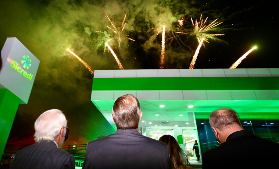 As cooperativas de créditos são estratégicas e ajudam a fortalecer o setor produtivo paranaense, em especial durante a pandemia da Covid 19. A afirmação foi feita pelo vice-governador Darci Piana ao participar, nesta quinta-feira (08), da inauguração de uma agência do Sicredi em Curitiba. Ele destacou o setor, que hoje representa na região Sul cerca de 15% no sistema financeiro. Foto: Camila Tonett