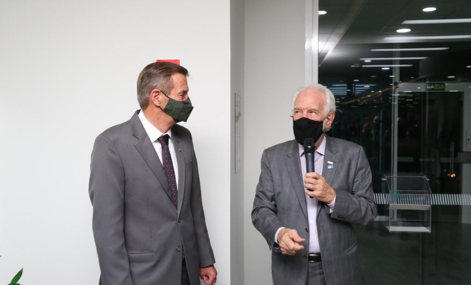 As cooperativas de créditos são estratégicas e ajudam a fortalecer o setor produtivo paranaense, em especial durante a pandemia da Covid 19. A afirmação foi feita pelo vice-governador Darci Piana ao participar, nesta quinta-feira (08), da inauguração de uma agência do Sicredi em Curitiba. Ele destacou o setor, que hoje representa na região Sul cerca de 15% no sistema financeiro. Foto: Camila Tonett