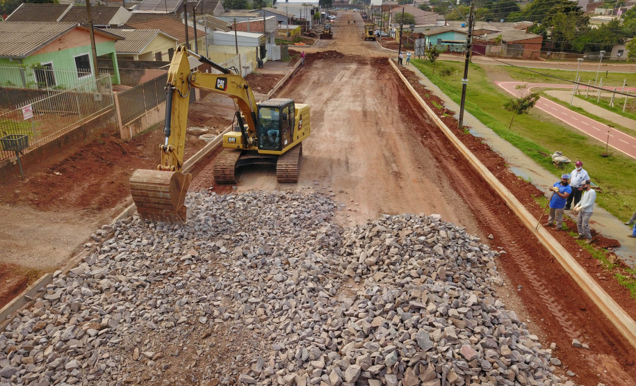 Asfalto novo garante melhor qualidade de vida em Cascavel. Rua Xavantes.