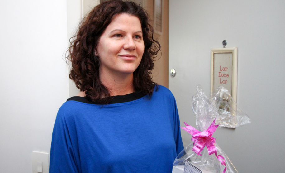 15-10-2020 Para celebrar o Dia do Professor, Colégio da Polícia Militar faz homenagem aos seus professores. Curitiba, 15 de Outubro de 2020. Para celebrar o Dia do Professor, Colégio da Polícia Militar faz homenagem aos seus professores. Foto: Professora Varilene Verdi Figueiredo.