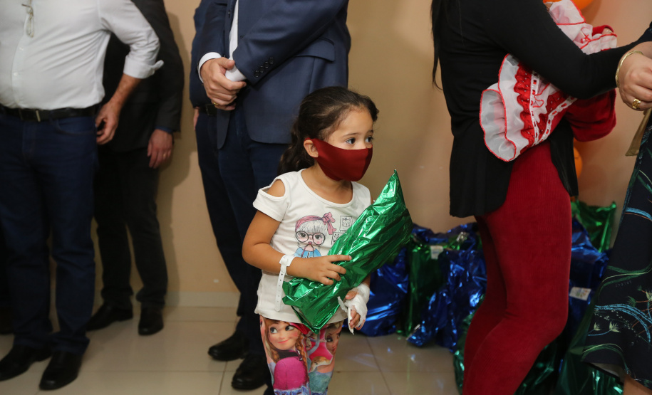 Parana Pia Encerramento da Campanha Paraná Piá, idealizada pela Primeira Dama do Estado, a Srª Luciana Saito Massa juntamente com a Superintendência Geral de Ação Solidária, no Hospital da Providencia em Apucarana, nesta quinta-feira(15).O objetivo da Campanha foi arrecadar brinquedos que foram entregues em comemoração ao dia das crianças. 15/10/2020 - Foto: Geraldo Bubniak/AEN