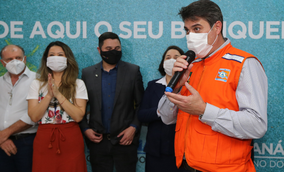 Parana Pia Encerramento da Campanha Paraná Piá, idealizada pela Primeira Dama do Estado, a Srª Luciana Saito Massa juntamente com a Superintendência Geral de Ação Solidária, no Hospital da Providencia em Apucarana, nesta quinta-feira(15). Na foto, Gerson Rocha. 15/10/2020 - Foto: Geraldo Bubniak/AEN