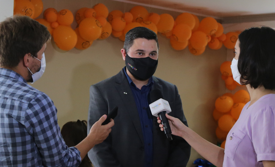 Parana Pia Encerramento da Campanha Paraná Piá, idealizada pela Primeira Dama do Estado, a Srª Luciana Saito Massa juntamente com a Superintendência Geral de Ação Solidária, no Hospital da Providencia em Apucarana, nesta quinta-feira(15). Na foto entrevista com Leandro Moura, presidente da Celepar. 15/10/2020 - Foto: Geraldo Bubniak/AEN