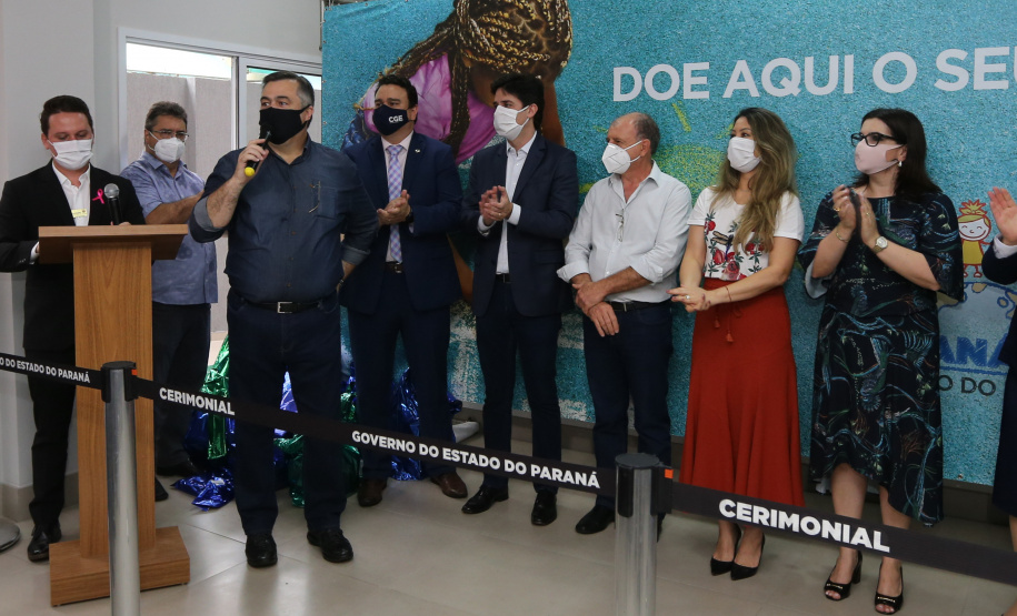 Parana Pia Encerramento da Campanha Paraná Piá, idealizada pela Primeira Dama do Estado, a Srª Luciana Saito Massa juntamente com a Superintendência Geral de Ação Solidária, no Hospital da Providencia em Apucarana, nesta quinta-feira(15).O objetivo da Campanha foi arrecadar brinquedos que foram entregues em comemoração ao dia das crianças. 15/10/2020 - Foto: Geraldo Bubniak/AEN