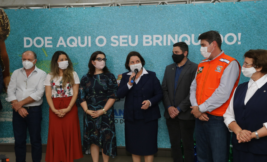 Parana Pia Encerramento da Campanha Paraná Piá, idealizada pela Primeira Dama do Estado, a Srª Luciana Saito Massa juntamente com a Superintendência Geral de Ação Solidária, no Hospital da Providencia em Apucarana, nesta quinta-feira(15).O objetivo da Campanha foi arrecadar brinquedos que foram entregues em comemoração ao dia das crianças. 15/10/2020 - Foto: Geraldo Bubniak/AEN