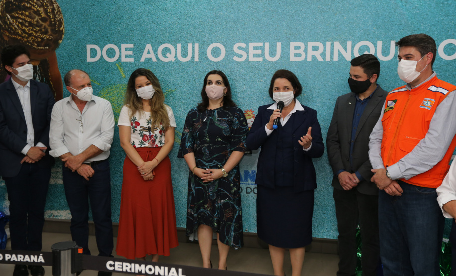 Parana Pia Encerramento da Campanha Paraná Piá, idealizada pela Primeira Dama do Estado, a Srª Luciana Saito Massa juntamente com a Superintendência Geral de Ação Solidária, no Hospital da Providencia em Apucarana, nesta quinta-feira(15).O objetivo da Campanha foi arrecadar brinquedos que foram entregues em comemoração ao dia das crianças. 15/10/2020 - Foto: Geraldo Bubniak/AEN