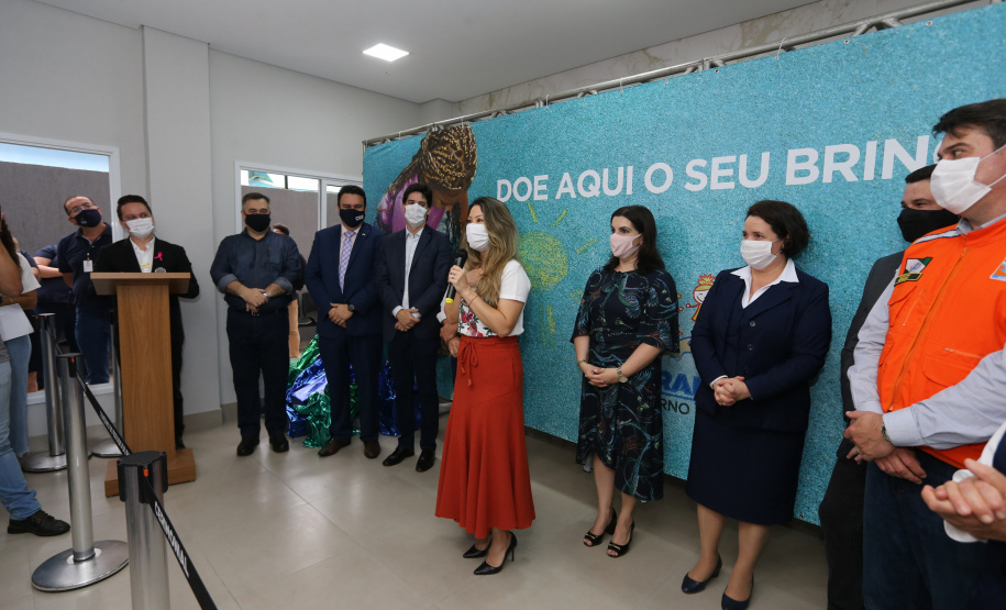 Parana Pia Encerramento da Campanha Paraná Piá, idealizada pela Primeira Dama do Estado, a Srª Luciana Saito Massa juntamente com a Superintendência Geral de Ação Solidária, no Hospital da Providencia em Apucarana, nesta quinta-feira(15).O objetivo da Campanha foi arrecadar brinquedos que foram entregues em comemoração ao dia das crianças. 15/10/2020 - Foto: Geraldo Bubniak/AEN