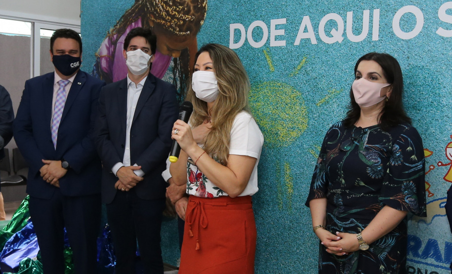 Parana Pia Encerramento da Campanha Paraná Piá, idealizada pela Primeira Dama do Estado, a Srª Luciana Saito Massa juntamente com a Superintendência Geral de Ação Solidária, no Hospital da Providencia em Apucarana, nesta quinta-feira(15).O objetivo da Campanha foi arrecadar brinquedos que foram entregues em comemoração ao dia das crianças. 15/10/2020 - Foto: Geraldo Bubniak/AEN