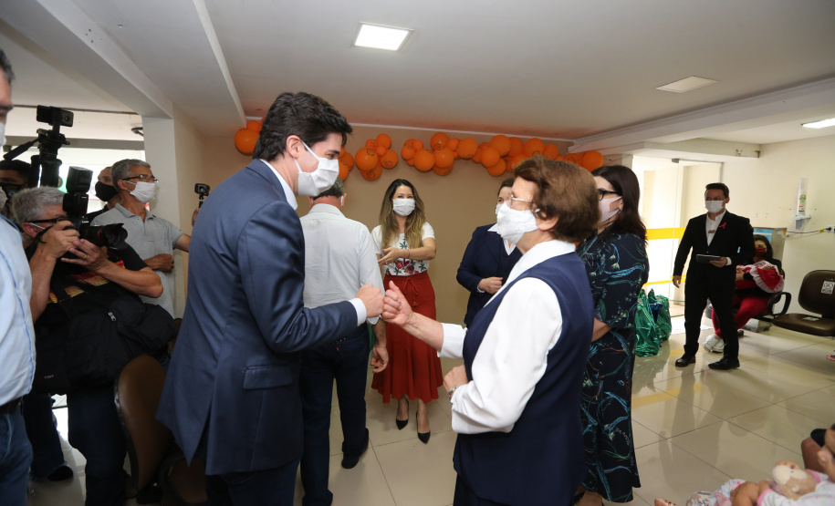 Parana Pia Encerramento da Campanha Paraná Piá, idealizada pela Primeira Dama do Estado, a Srª Luciana Saito Massa juntamente com a Superintendência Geral de Ação Solidária, no Hospital da Providencia em Apucarana, nesta quinta-feira(15).O objetivo da Campanha foi arrecadar brinquedos que foram entregues em comemoração ao dia das crianças. 15/10/2020 - Foto: Geraldo Bubniak/AEN