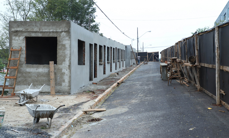 Mangueirinha ganha asfalto novo, parque e feira do agricultor. Feira do Produtor.