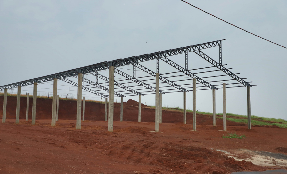 Mangueirinha ganha asfalto novo, parque e feira do agricultor. Parque Industrial.