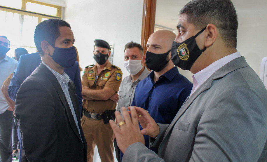 O Governo do Estado, por meio da Secretaria da Segurança Pública do Departamento Penitenciário (Depen), inaugurou nesta quinta-feira (15) a Cadeia Pública Feminina de Londrina. Totalmente reestruturado, o novo espaço, localizado no antigo 3º Distrito Policial, conta com 176 vagas e espaços mais adequados para a custódia de mulheres presas da região Norte.Foto:SESP