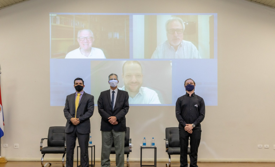 Uma nova fase iniciou para quatro startups brasileiras nesta quinta-feira (15) após a asinatura dos contratos de aceleração do Programa de Inovação Corporativa, promovido pelo Parque Tecnológico Itaipu (PTI-BR), a Fundação Araucária e o Sebrae-PR