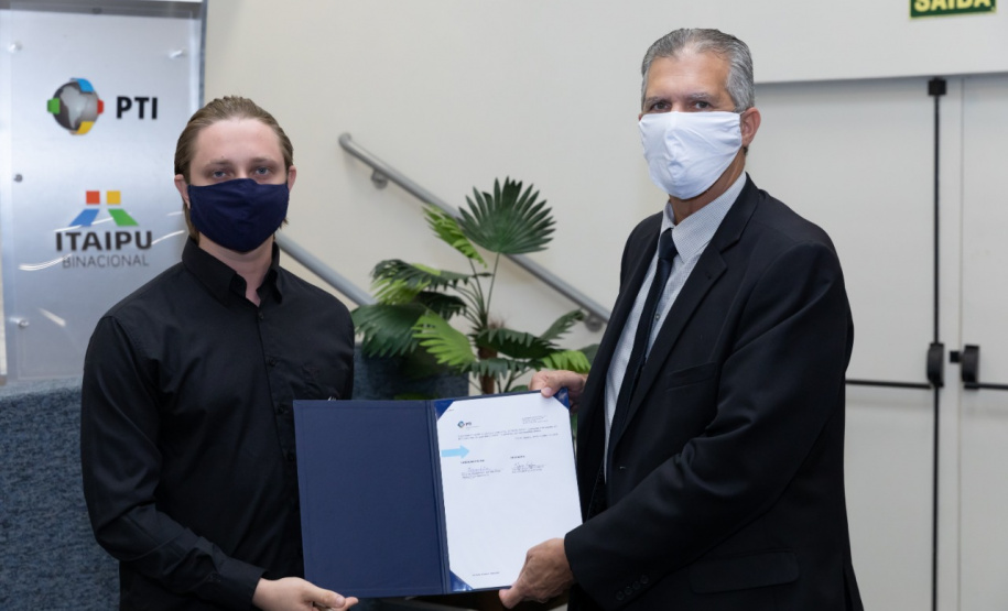 Uma nova fase iniciou para quatro startups brasileiras nesta quinta-feira (15) após a asinatura dos contratos de aceleração do Programa de Inovação Corporativa, promovido pelo Parque Tecnológico Itaipu (PTI-BR), a Fundação Araucária e o Sebrae-PR