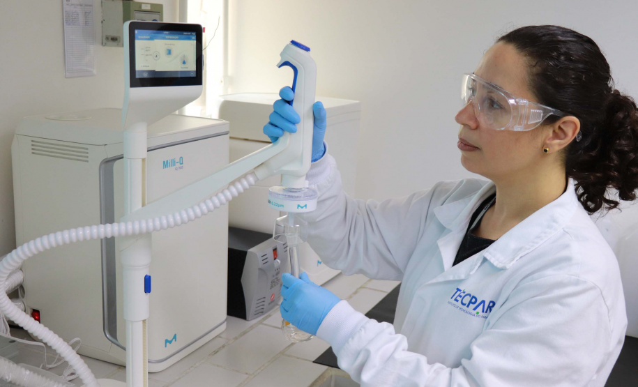 Para aprimorar a qualidade das análises e ensaios tecnológicos o Instituto de Tecnologia do Paraná (Tecpar) adquiriu uma série equipamentos que conferem mais eficiência, precisão e agilidade aos processos de trabalho. Os novos aparelhos, que totalizam um investimento de cerca de R$ 600 mil, foram adquiridos por meio de incentivos do Sistema Brasileiro de Tecnologia (Sibratec), com recursos da Financiadora de Estudos e Projetos (Finep). Foto:Tecpar