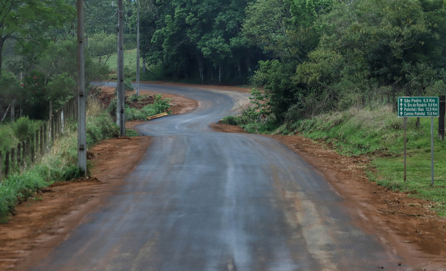Primeira estrada rural de Mariópolis ganha asfalto.Foto: Jose Fernando Ogura/AEN