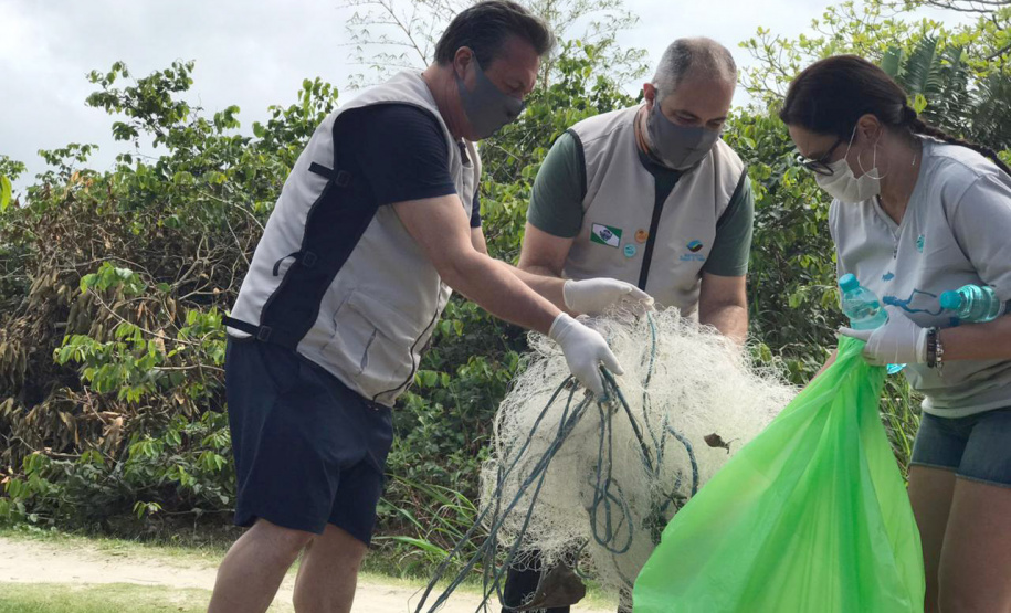 O projeto Um Dia no Parque começou neste domingo (18) em seis Unidades de Conservação (UCs) do Paraná, com atividades diferenciadas de conscientização ambiental. A ação é do Instituto Água e Terra (IAT), órgão vinculado à Secretaria de Estado do Desenvolvimento Sustentável e do Turismo, em parceria com a Rede Pró-UC, a Coalizão Pró-Unidades de Conservação e apoio da Águas Ouro Fino.