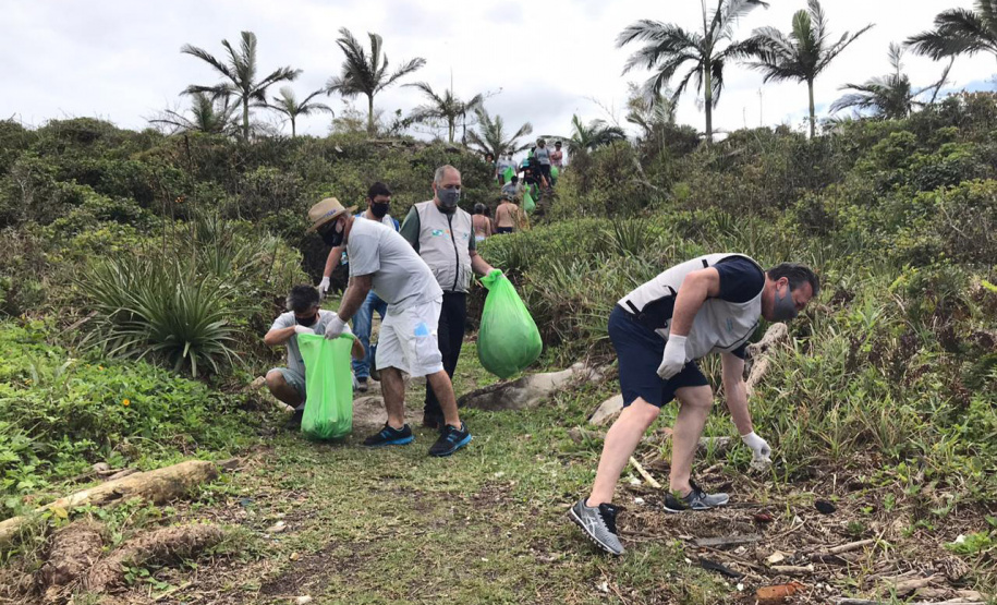 O projeto Um Dia no Parque começou neste domingo (18) em seis Unidades de Conservação (UCs) do Paraná, com atividades diferenciadas de conscientização ambiental. A ação é do Instituto Água e Terra (IAT), órgão vinculado à Secretaria de Estado do Desenvolvimento Sustentável e do Turismo, em parceria com a Rede Pró-UC, a Coalizão Pró-Unidades de Conservação e apoio da Águas Ouro Fino.