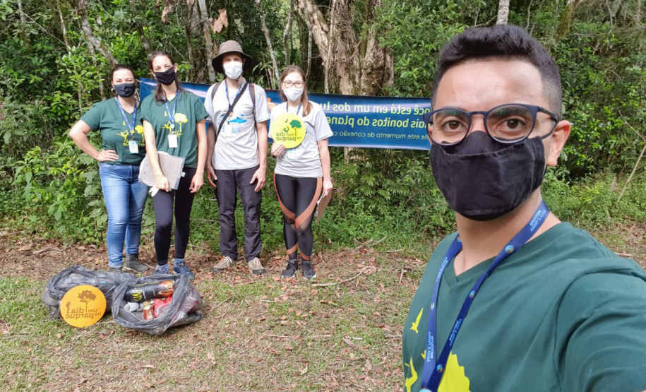 O projeto Um Dia no Parque começou neste domingo (18) em seis Unidades de Conservação (UCs) do Paraná, com atividades diferenciadas de conscientização ambiental. A ação é do Instituto Água e Terra (IAT), órgão vinculado à Secretaria de Estado do Desenvolvimento Sustentável e do Turismo, em parceria com a Rede Pró-UC, a Coalizão Pró-Unidades de Conservação e apoio da Águas Ouro Fino.