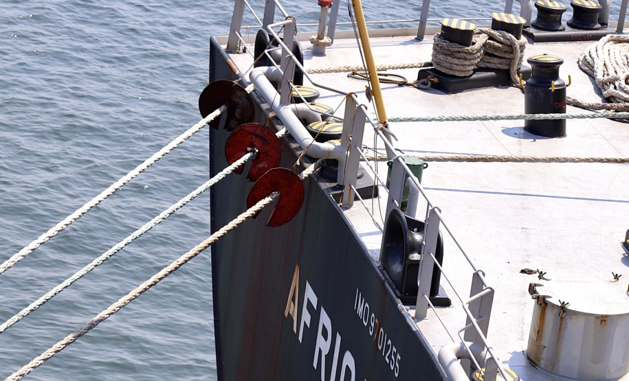 Este ano, os portos do Paraná receberam navios de 48 nacionalidades diferentes. De janeiro até setembro, 1.845 atracações aconteceram nos terminais de Paranaguá e Antonina. A bandeira mais frequente foi a da República das Ilhas Marshall, um pequeno país da Oceania, que apareceu em 273 embarcações.