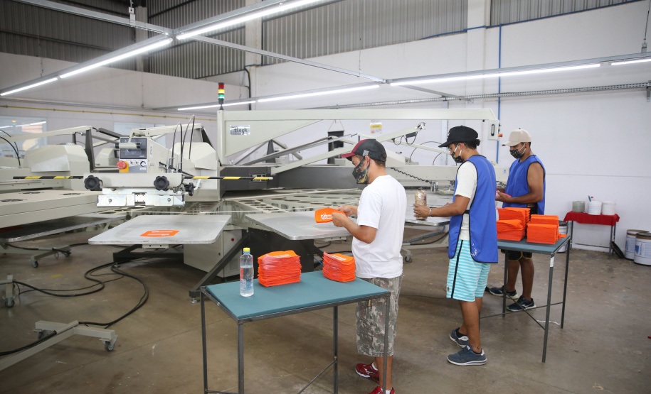 FEITO NO PARANA - Apucarana Capital do Bone. Empresa B2 Brindes.05/10/2020 - Foto: Geraldo Bubniak/AEN