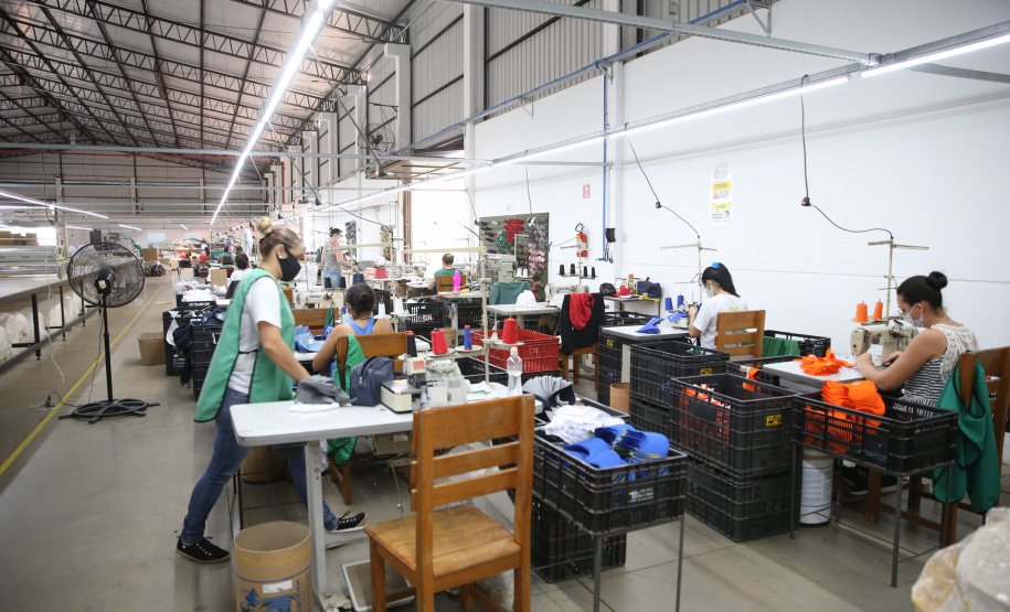 FEITO NO PARANA - Apucarana Capital do Bone. Empresa B2 Brindes.05/10/2020 - Foto: Geraldo Bubniak/AEN