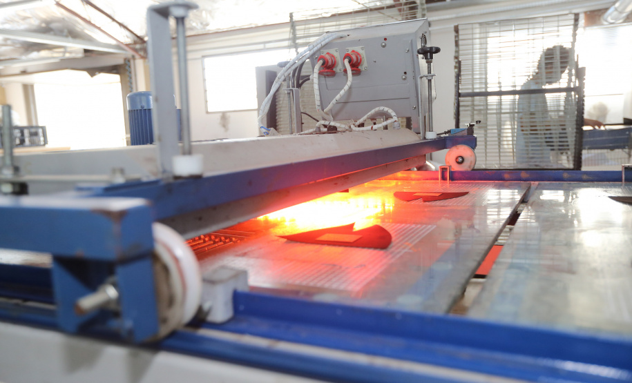 FEITO NO PARANA - Apucarana Capital do Bone.Blue Ocean Confecções em Apucarana05/10/2020 - Foto: Geraldo Bubniak/AEN