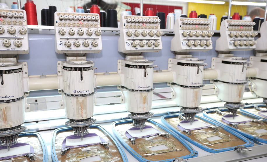 FEITO NO PARANA - Apucarana Capital do Bone.Blue Ocean Confecções em Apucarana05/10/2020 - Foto: Geraldo Bubniak/AEN