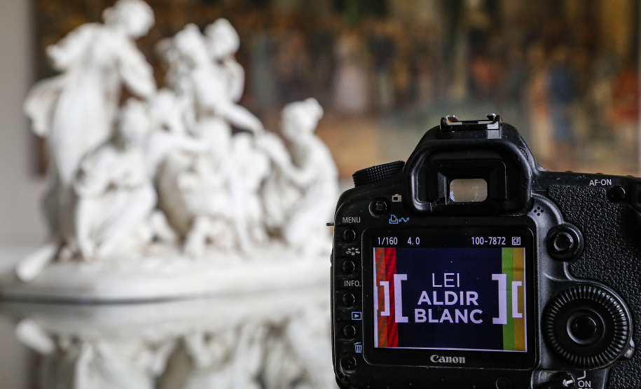 A Secretaria da Comunicação Social e da Cultura informa que segue aberto o processo de credenciamento de pareceristas para prestar serviços de análise e emissão de pareceres técnicos para os projetos habilitados nos editais da Lei Aldir Blanc.
 Foto: Jonathan Campos/AEN