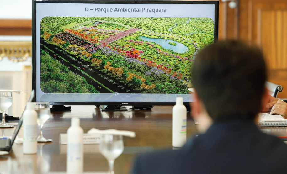 A Companhia de Saneamento do Paraná (Sanepar) e a Coordenação da Região Metropolitana de Curitiba (Comec) apresentaram ao governador Carlos Massa Ratinho Junior, nesta terça-feira (20), um projeto de preservação ambiental ao longo do trecho do Rio Iguaçu que corta a Região Metropolitana de Curitiba (RMC).