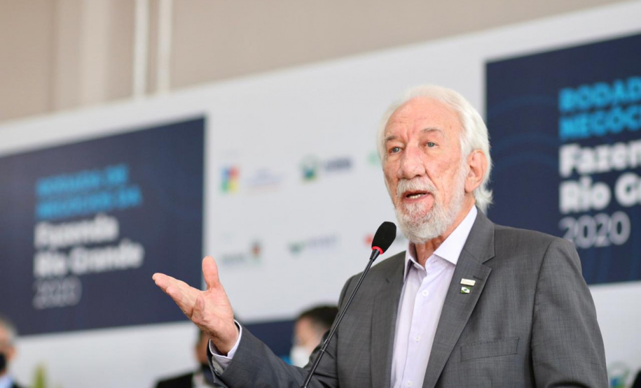 Promovido pela Invest Paraná, rodada de negócios reúne quem compra e quem vende produtos e serviços no município para facilitar investimentos que gerem emprego e renda. Participam 25 empresas âncoras e 75 pequenas empresas.

Foto: Camila Tonett.