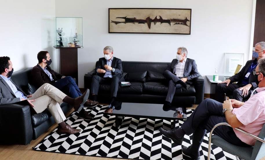 Prestação de serviços inclui controle da qualidade de gêneros alimentícios, inspeção, coleta e ensaios laboratoriais, para atendimento ao Programa de Alimentação Escolar do Paraná, além da inspeção de embalagens.
Foto: Tecpar