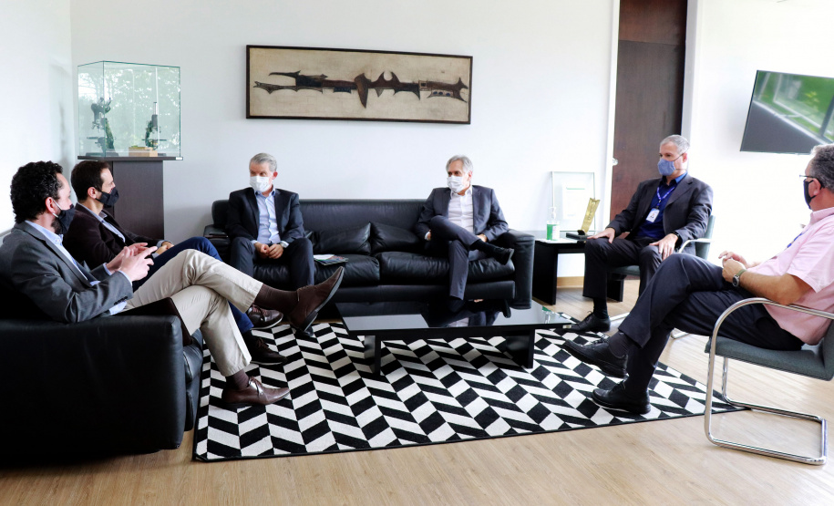 Prestação de serviços inclui controle da qualidade de gêneros alimentícios, inspeção, coleta e ensaios laboratoriais, para atendimento ao Programa de Alimentação Escolar do Paraná, além da inspeção de embalagens.
Foto: Tecpar