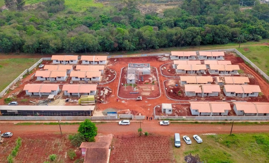 As 40 casas em Foz do Iguaçu serão cedidas em sistema de aluguel social para pessoas com mais de 60 anos e renda mensal de um a seis salários mínimos. As inscrições devem ser feitas no site da Cohapar.