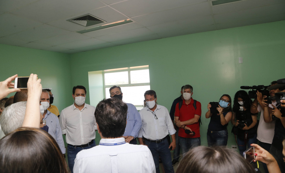 O governador Carlos Massa Ratinho Junior destacou nesta quinta-feira (22) dois importantes projetos que vão impulsionar a área de saúde em Maringá e na região Noroeste. Ele esteve nas obras do Hospital da Criança, uma unidade de 164 leitos que está sendo construído com recursos do Governo do Estado, governo federal e Organização Mundial da Família (OMF).
Foto Gilson Abreu